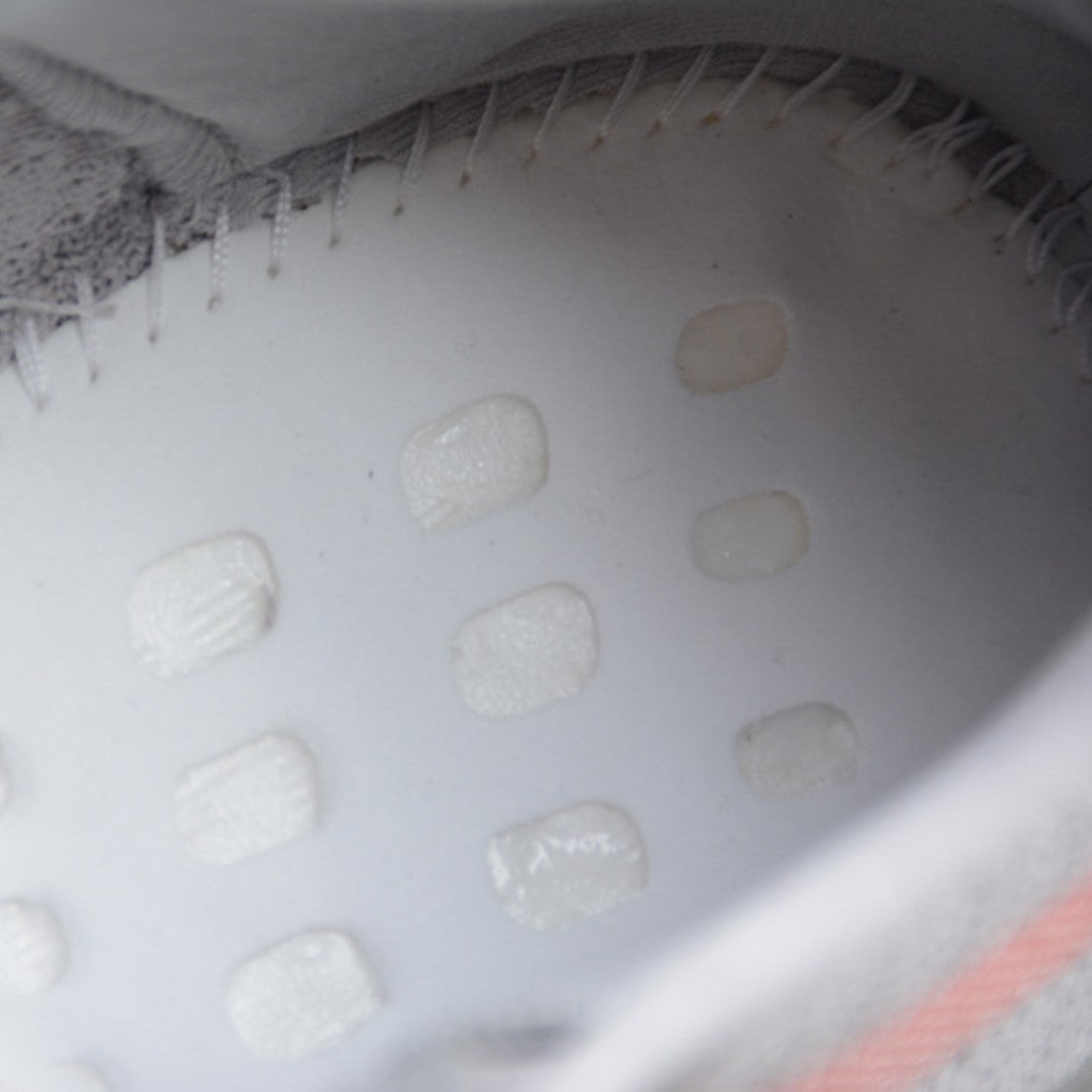 Yzy Boost 350 V2 'Tail Light'